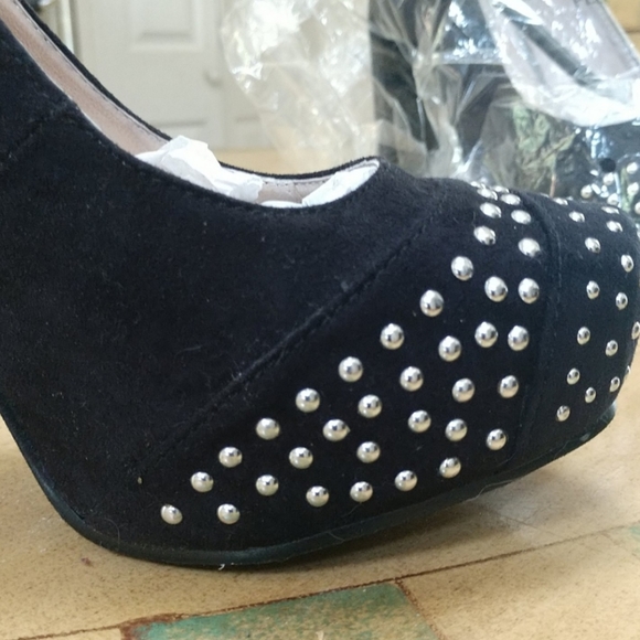 FRH Woman's high heels Suede and Studded , square heels are the easiest to walk - Picture 3 of 10